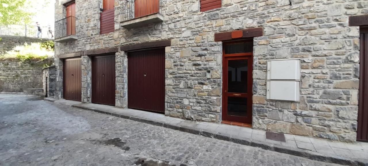 Aras Biescas Apartman Kültér fotó